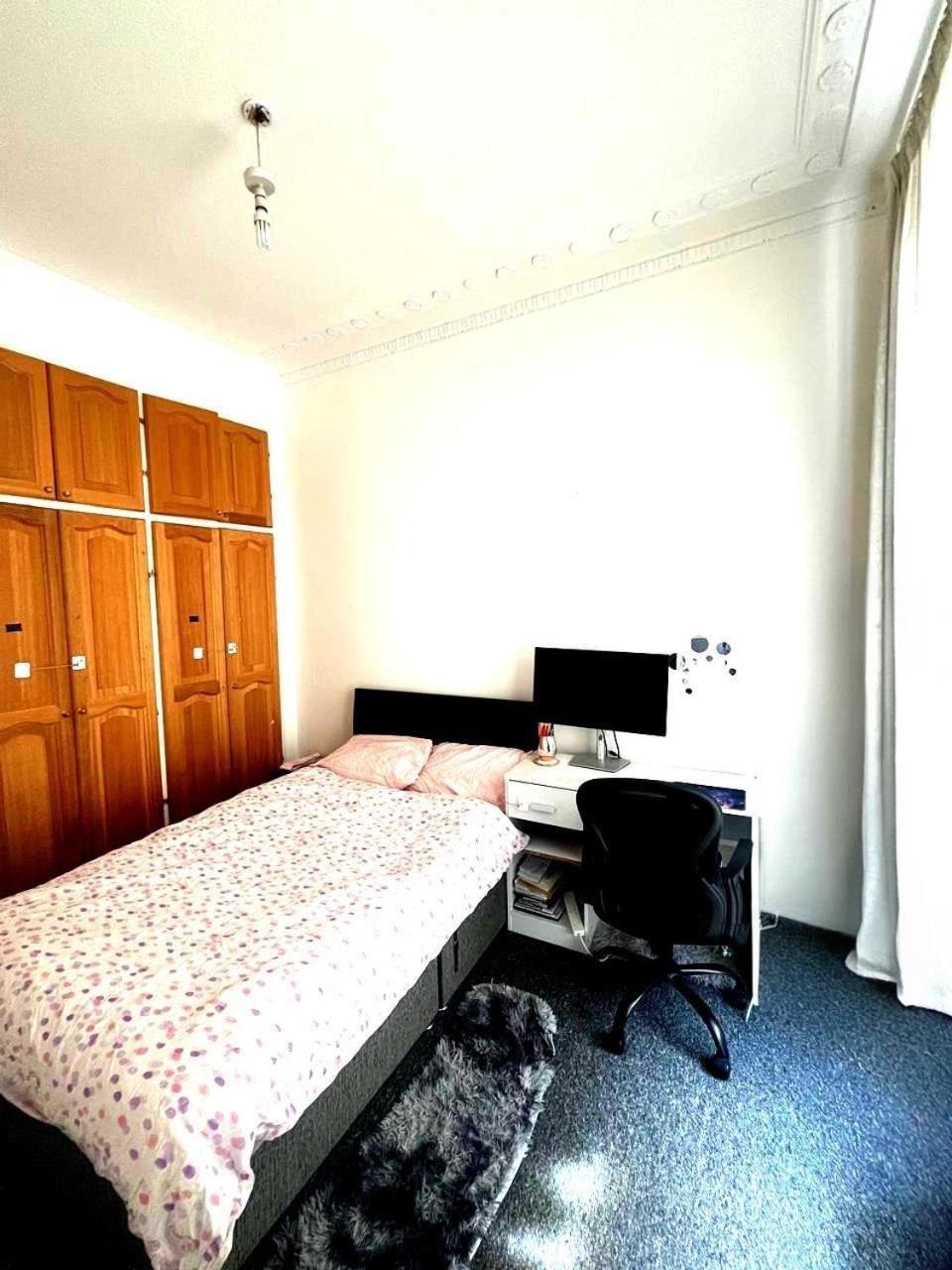 Entire Castle View - 10 Mins From Station Town Centre